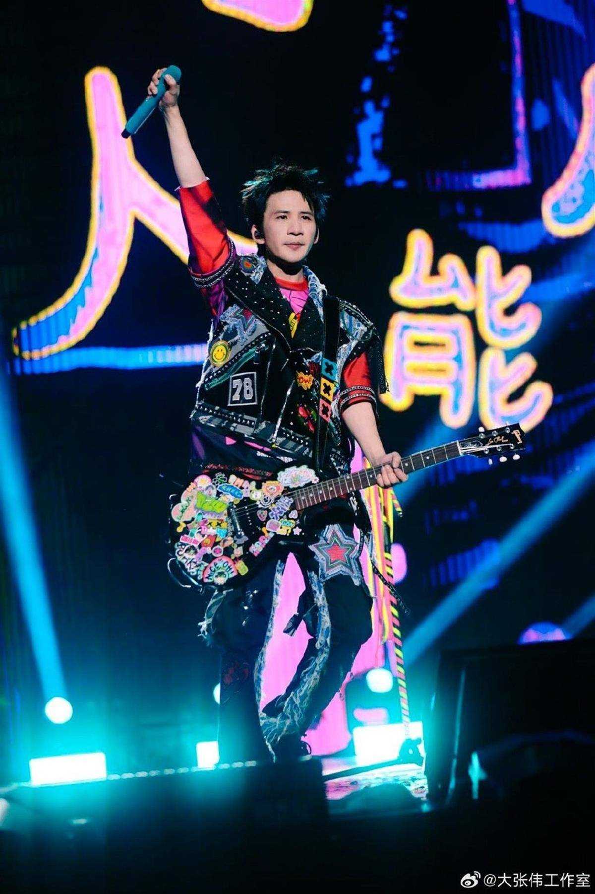 大张伟演唱会擅改演出内容被罚 娱乐行业规范管理势在必行