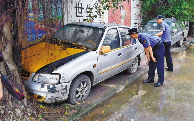 僵尸车长时间占用停车位怎么处理 报废车辆的流程
