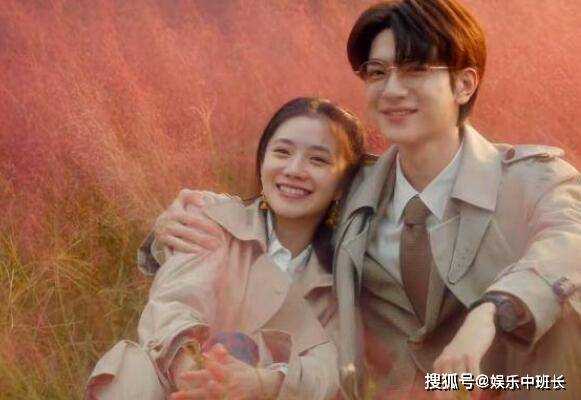 《脱轨》在哪个APP播放?《脱轨》更新时间是每周几几点播出?