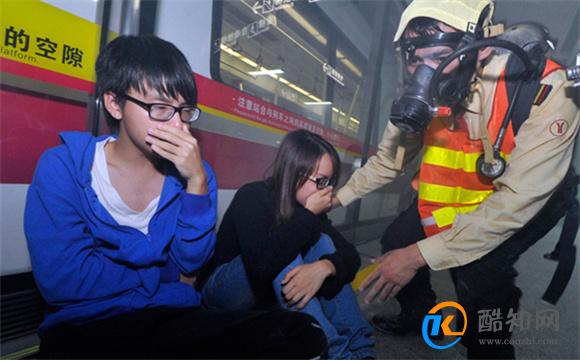官方是否回应上海地铁车厢内烟雾弥漫 有何预防措施_酷知科普