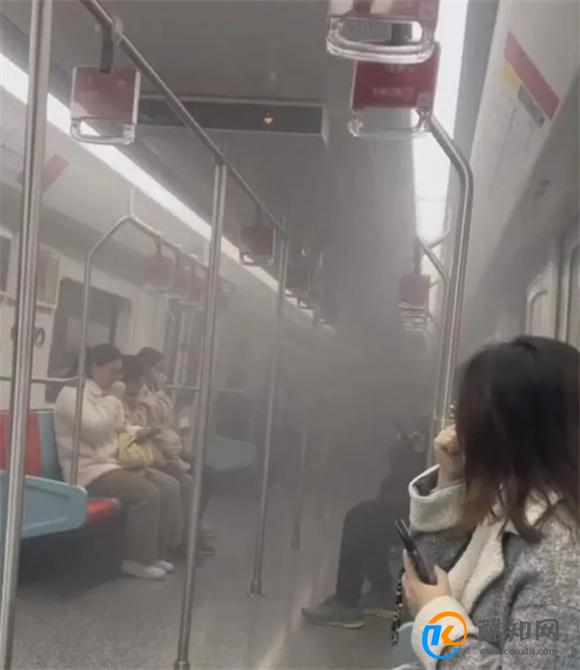 官方是否回应上海地铁车厢内烟雾弥漫 有何预防措施_酷知科普