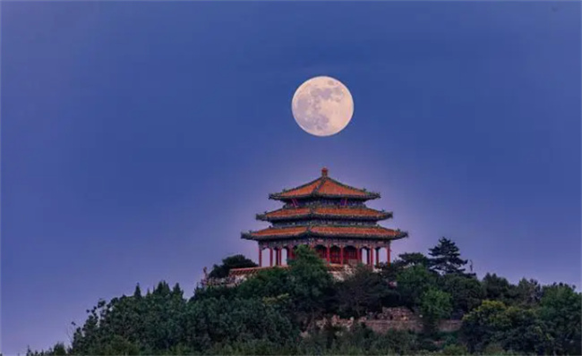 近水楼台先得月什么意思 近水楼台先得月下一句