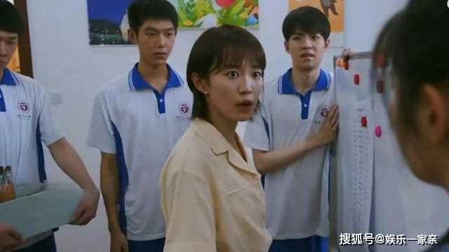 《鸣龙少年》雷父去世雷鸣一夜白头!桑夏苦等10年 十一班齐聚青北