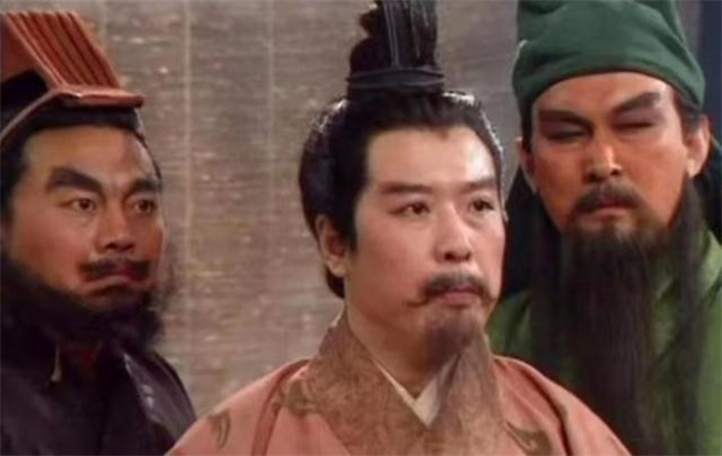 刘备的人格魅力极强 不管多么落魄 都有很多人甘心为他卖命