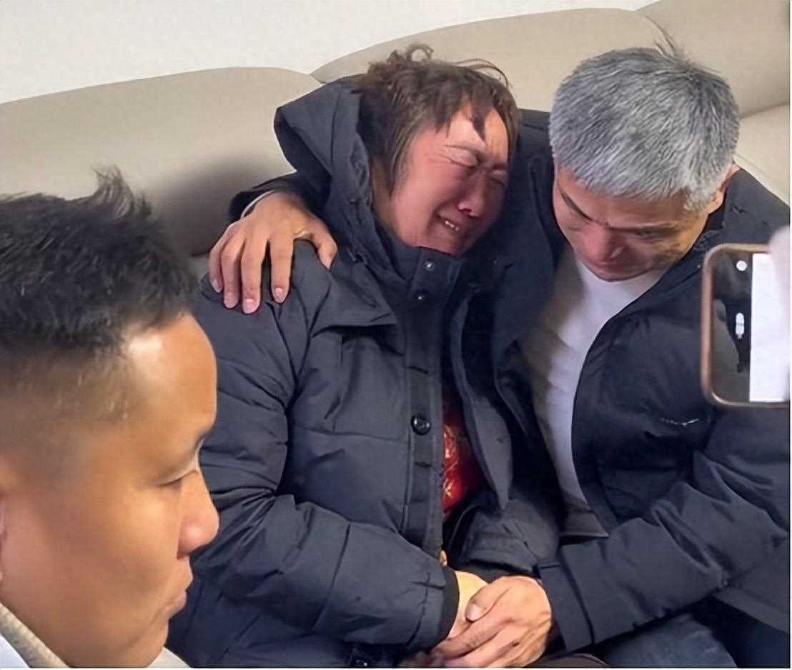 《失孤》原型郭刚堂妻子开庭前失声痛哭 长达26年的被拐事件终于落下帷幕
