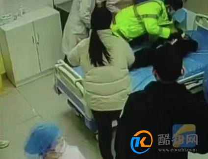 女孩突发惊厥交警狂奔送医 突然惊厥抽搐怎么急救_酷知科普