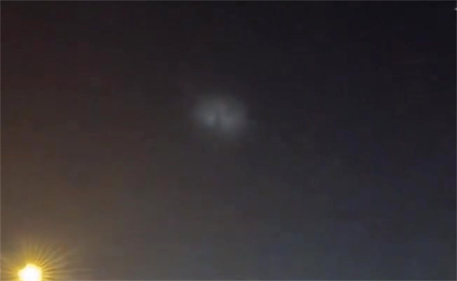 北京等地上空疑现不明飞行物,是什么