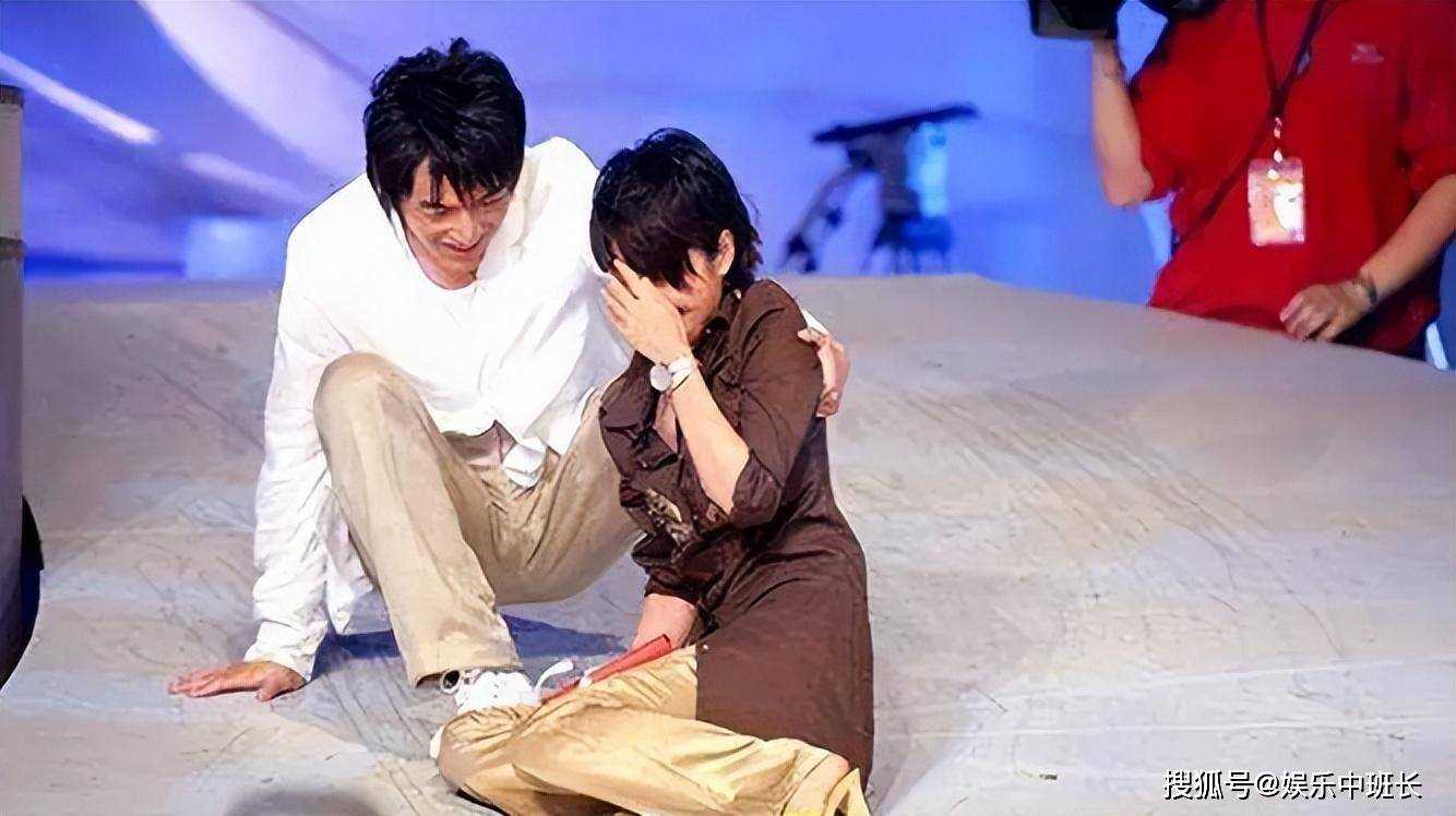 《繁花》剧组合体“番外” 胡歌马伊琍上演“电话外卖”乌龙事件,太逗了!