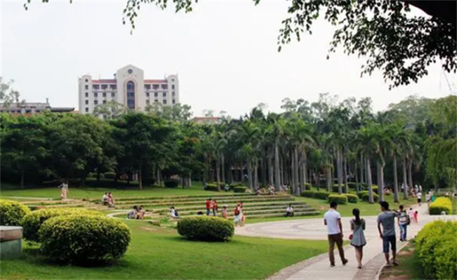 如何让大学校园不成为网络直播的“秀场”