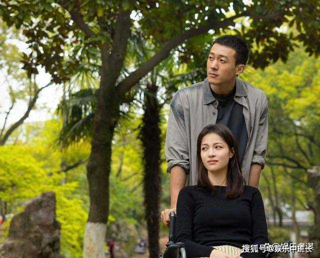 如果奔跑是我的人生：安心装假肢舞台夺冠，再婚林天宇喜得龙凤胎 秦峰悔不当初