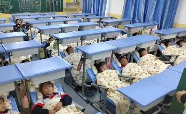 杭州探索全国首个“午休躺睡”规范,有何意义