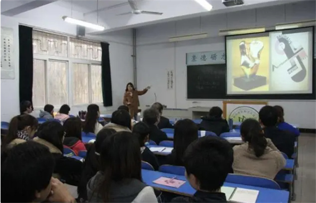 上课走神的解决办法 上课脑子乱想怎么办