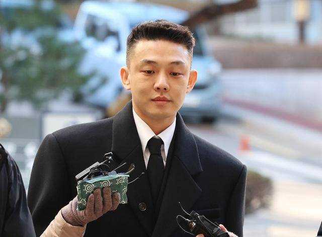 刘亚仁自曝因抑郁症吸毒 在韩娱地位超高的他,这是自毁前程啊!