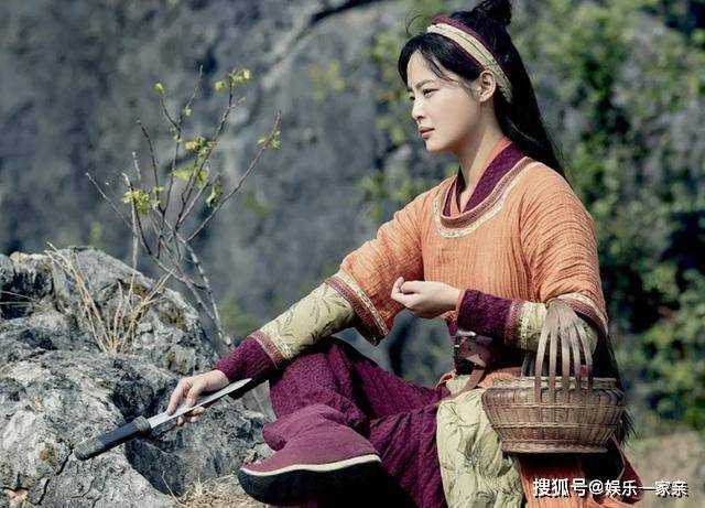 《庆余年2》新角色登场！范闲红衣高马尾亮相 庆帝新老婆十分惊艳
