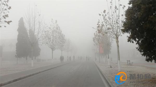 两广地区家里水帘洞户外南天门 两广地区回暖现象
