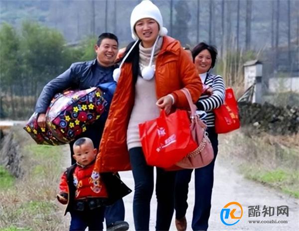 回村过年的年轻人想回大城市了 城里发展对年轻人的意义