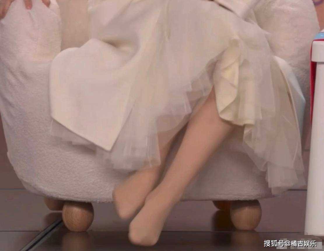 马丽测评了14条光腿神器 网友在线求链接
