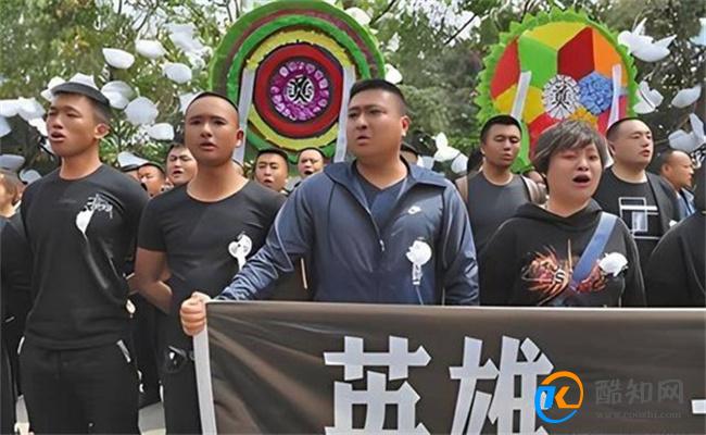 贵州龙吟数百人为牺牲人员送行 山火形成的原因