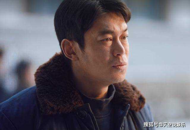 《南来北往》凉鞋里穿丝袜!大力对玉玲最狠的报复 是被同化的“装”