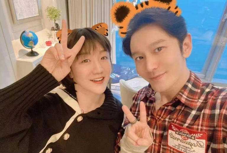 表妹陈梦夺冠！黄晓明激动发文：恭喜梦梦，你是最棒的！我们为你骄傲！