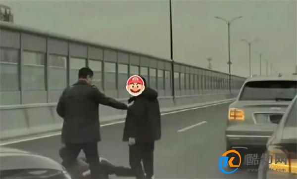 宾利事件劝架者称20万奖励先还房贷 公平正义值得赞扬