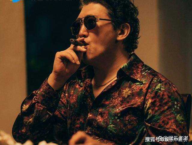 《猎冰》黄宗伟被抓入狱 糟糠之妻叶阿兰当场离婚爆出逆天隐秘,震惊众人