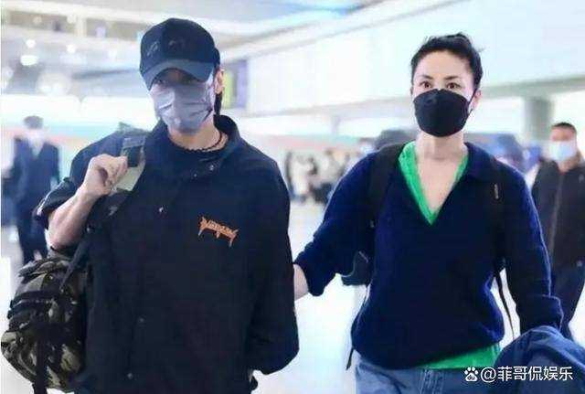 王菲谢霆锋共同署名送花篮 天后为爱甘居“夫”后