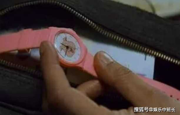 《周处除三害》阮经天佩戴的粉色小猪手表有何特殊意义?为何引发抢购热潮?