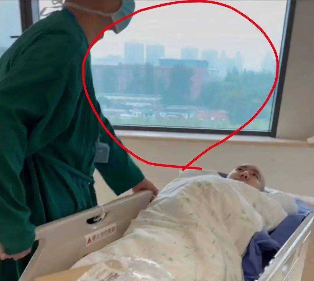 “点读机女孩”视频被质疑是库存！人物穿着与季节不符 脑瘤事件或为“旧闻”
