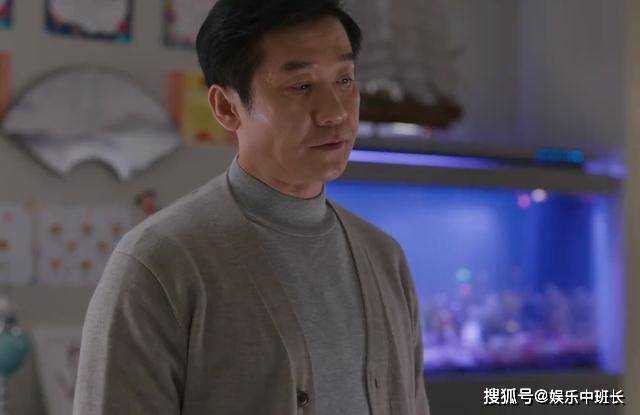 《江河日上》妻子重病状态反常,郑寒江的敷衍态度 对得起编剧的一把刀