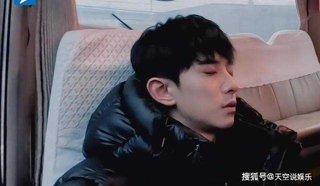 《无限超越班2》李菲儿录节目骂哭锦超,偷懒甩锅 评论区都是骂声一片