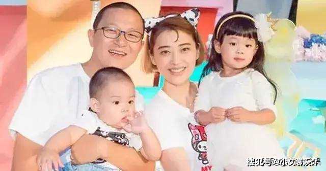 梅婷11岁女儿厉害了!与宋佳赵又廷等同框飙戏 电影开机大合照站C位