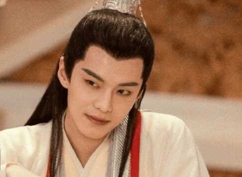 《与凤行》拂容君究竟是男还是女?为什么说拂容君和墨方是一对?