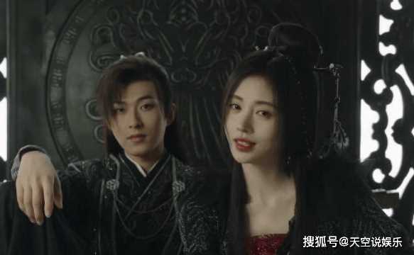 《花间令》阿江的真实身份是什么?阿江认出杨采薇了吗?