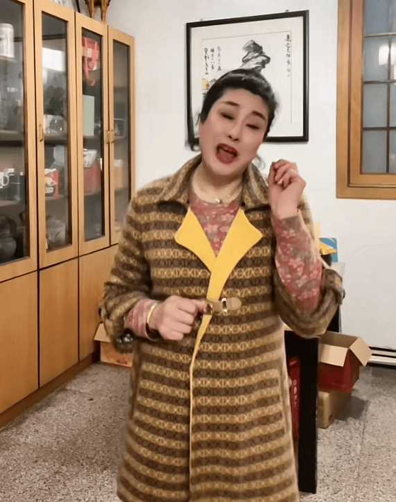  “开封王婆”详细身份被扒！知名相声大师儿媳 郭德纲都得叫师婶