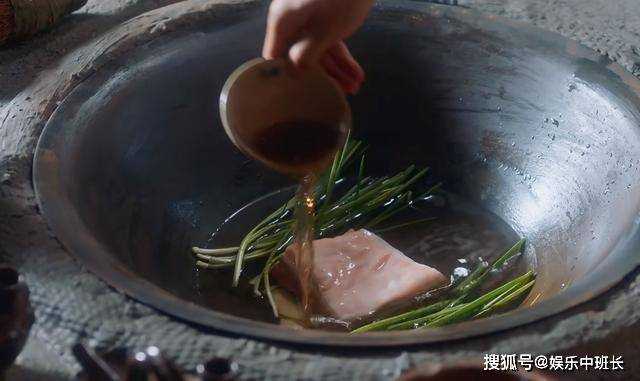 《与凤行》对美食来者不拒!看了赵丽颖的吃戏 才懂古装剧为何会成她的统治区