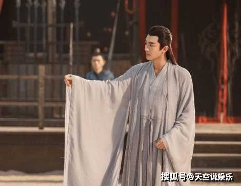 《与凤行》神君为什么要杀王爷?符生究竟是什么身份?