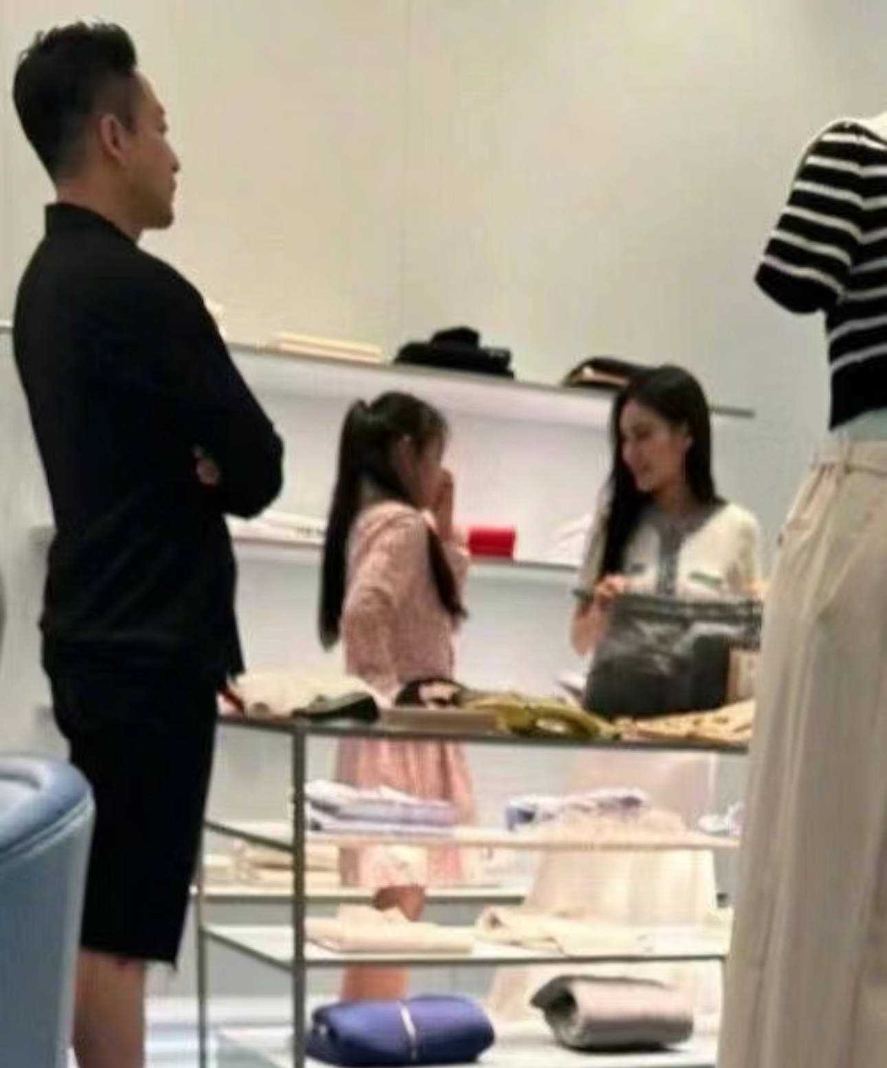 汪小菲直播时承认未婚妻已怀孕 大S还能作妖吗?