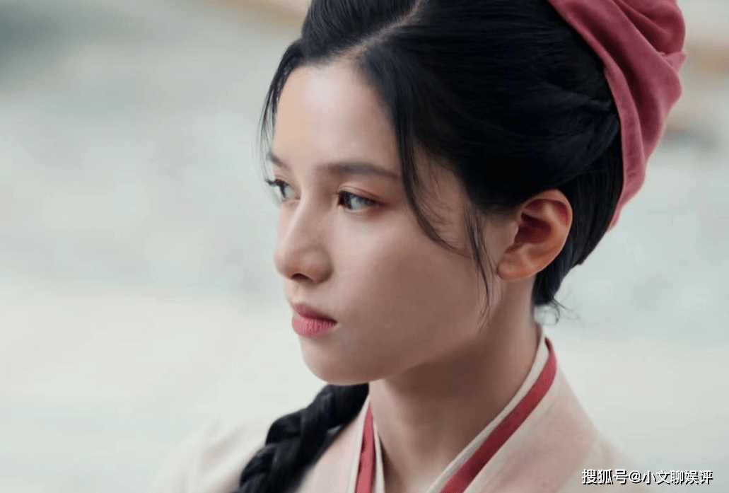 《惜花芷》开播!张婧仪绝美动人 胡一天的“马脸”却给我当头一棒