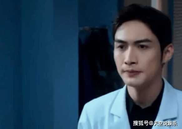 《手术直播间》郑仁和苏云什么关系?是同事更是互相治愈彼此的好兄弟