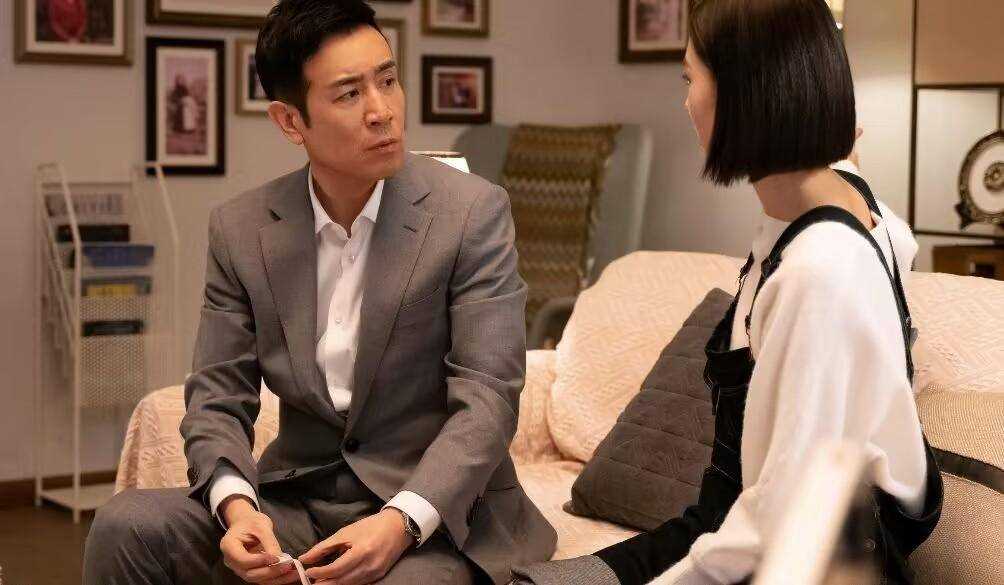 《城中之城》看懂周琳勾引赵辉 才野心勃勃的知谢致远对戴行长的算计有多狠