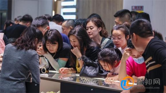 黄金现在该买还是卖 黄金涨跌的原因