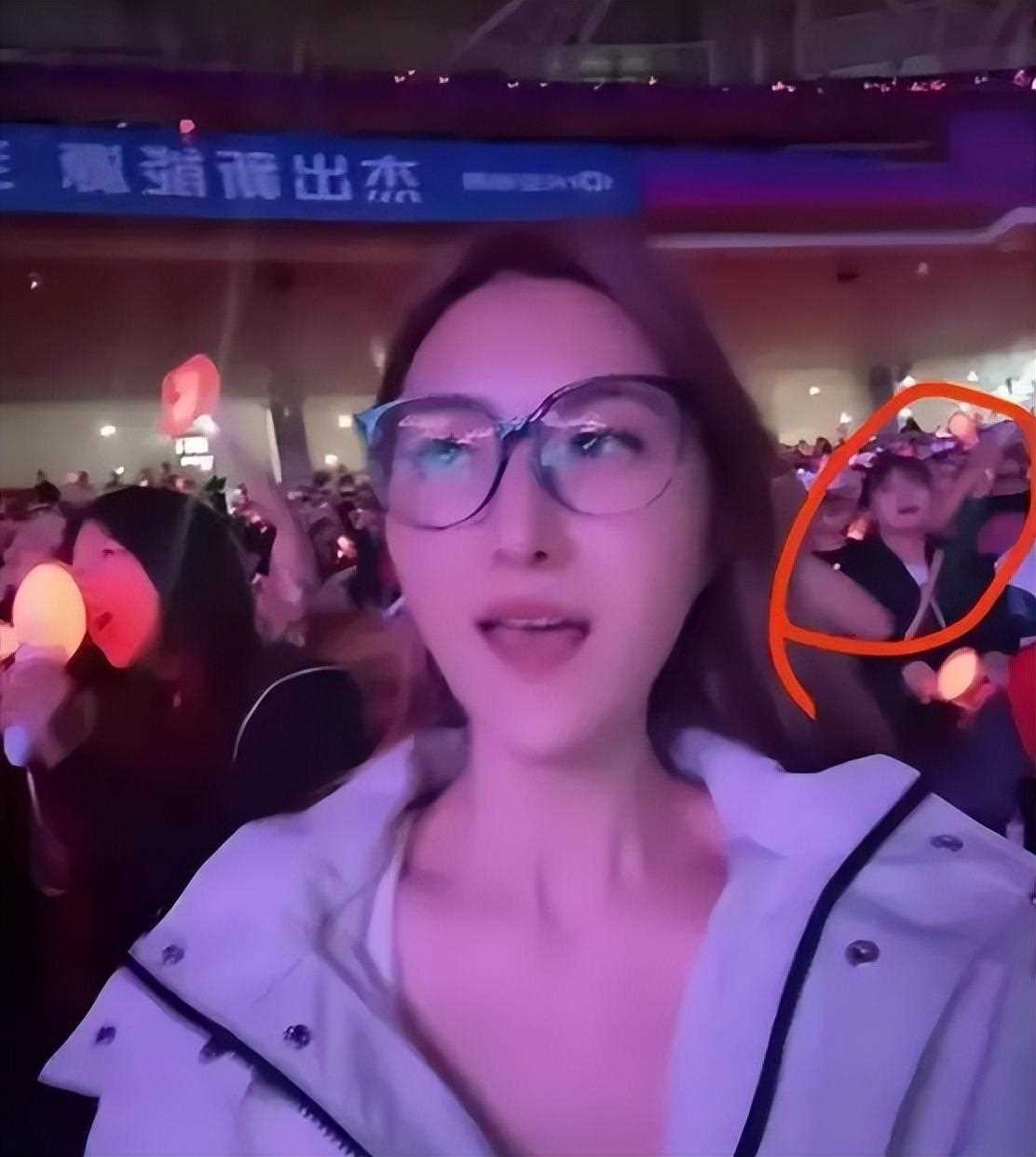 获周杰伦外套女孩发声 直言衣服有他的味道,一辈子都会珍藏好