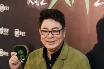 高亚麟徐梓钧差了26岁 到底看上了对方的啥呢?