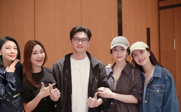 一开口张无忌回来了！《倚天屠龙记》剧组重聚苏有朋演唱会