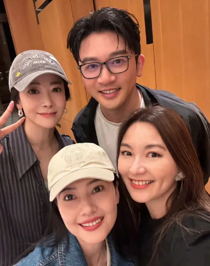 一开口张无忌回来了！《倚天屠龙记》剧组重聚苏有朋演唱会
