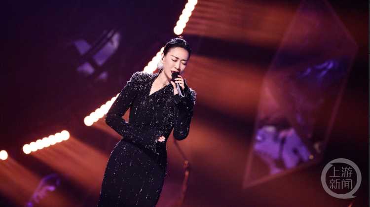 揭秘《歌手2024》首场前三名 00后歌坛新人凡希亚音乐才华引瞩目