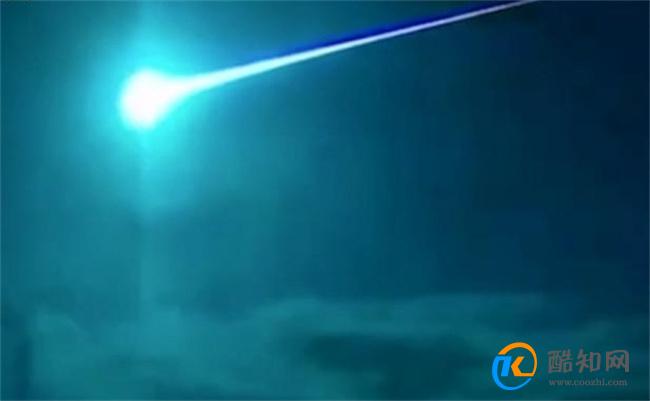 葡萄牙夜空划过巨大蓝色火流星 蓝色火流星的产生条件