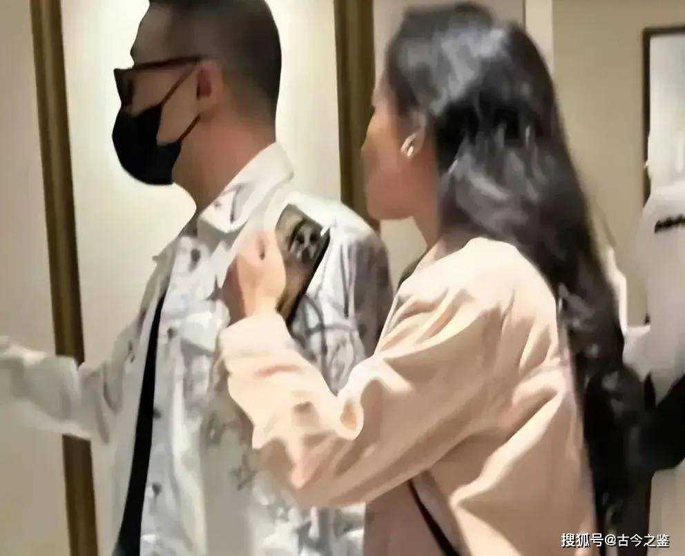 汪峰新女友被扒！曾参加《非诚勿扰》 25岁产女离异拼事业