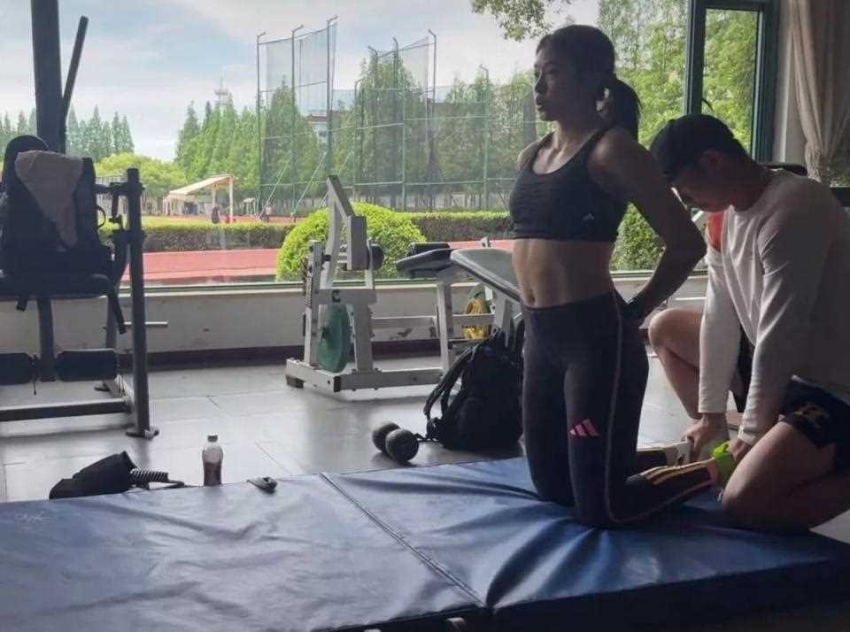 来自中国运动员的魅力！吴艳妮登上英国报纸:被赞迷人